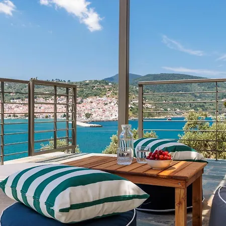 Willa Pasithea Retreat