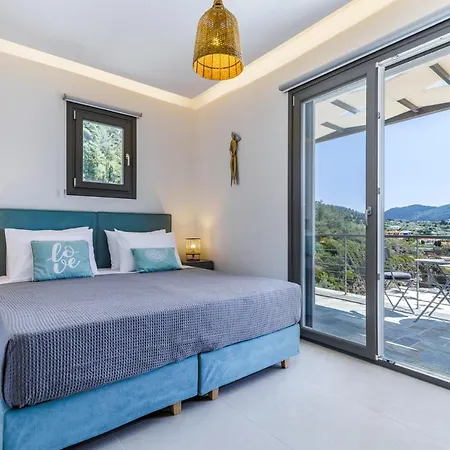 Willa Pasithea Retreat