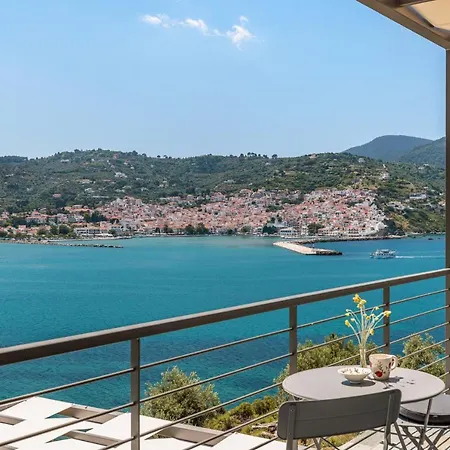 Pasithea Retreat - Privacy & Harbor Views *