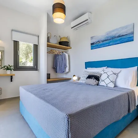 Willa Pasithea Retreat