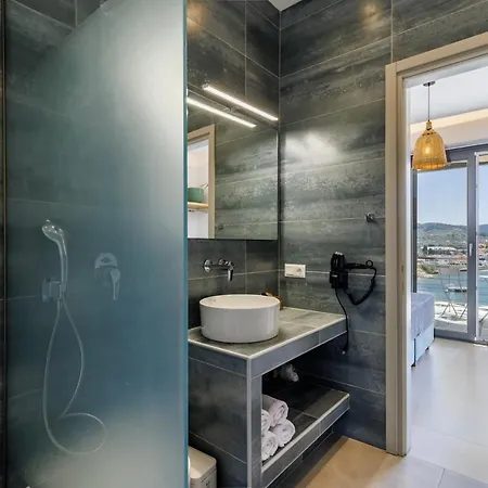 Βίλα Pasithea Retreat - Privacy & Harbor Views