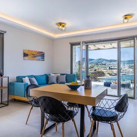 Willa Pasithea Retreat